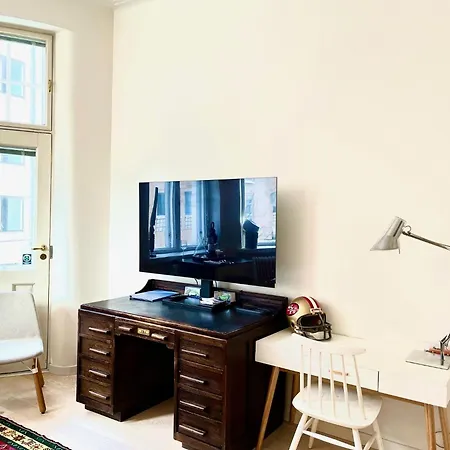 Iso Roobertinkatu - Picturesque Area In Center הלסינקי